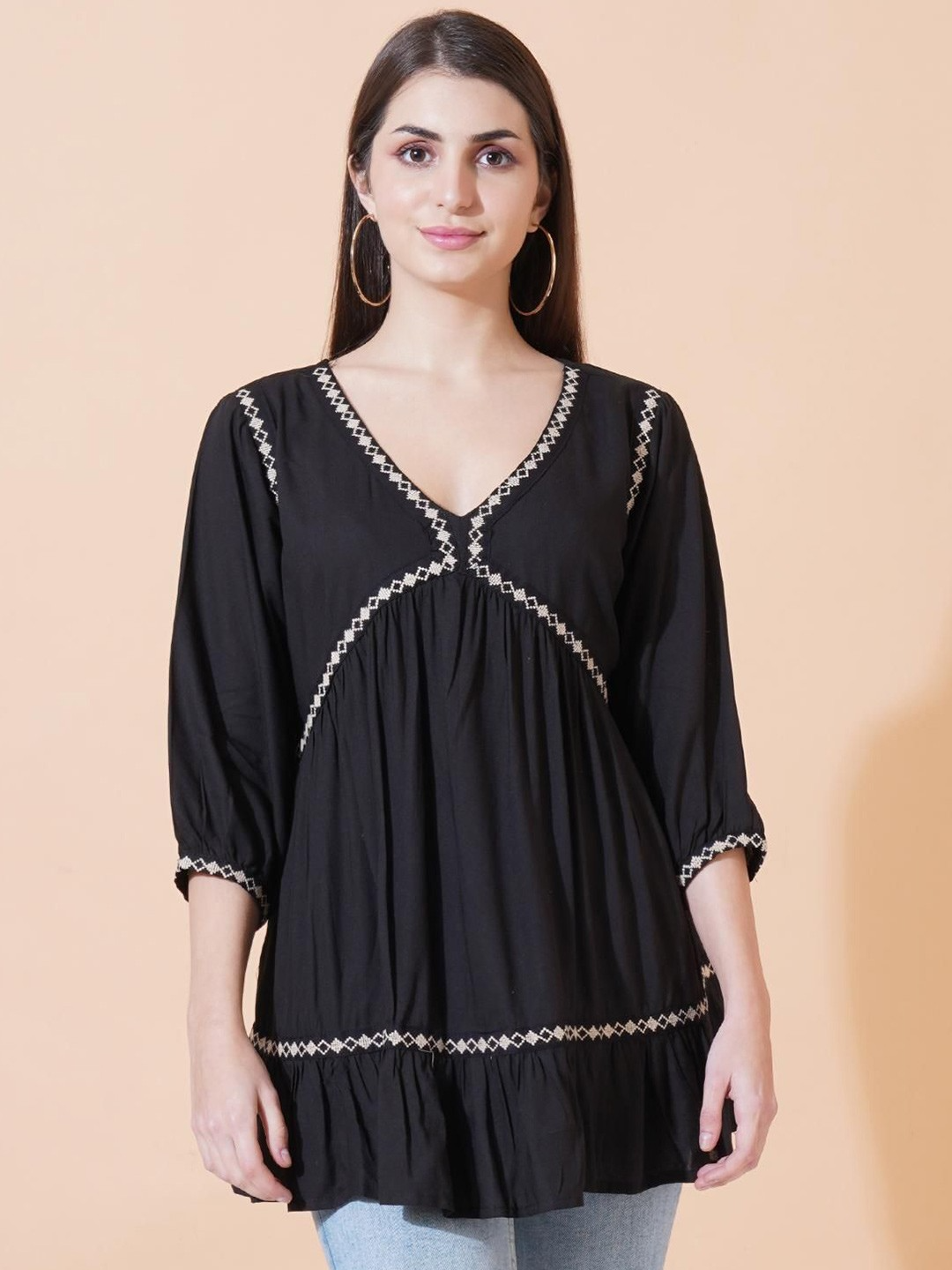 Women Embroidered Longline V-Neck Top