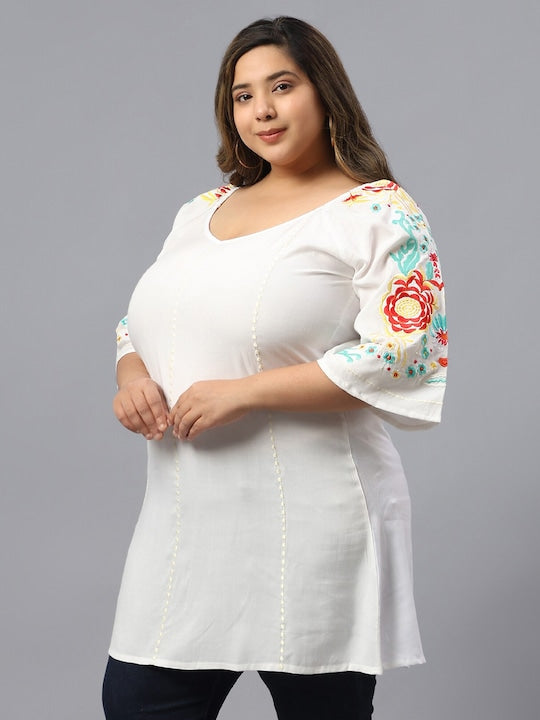 Plus Size Floral Embroidered V-Neck Longline Cotton Top