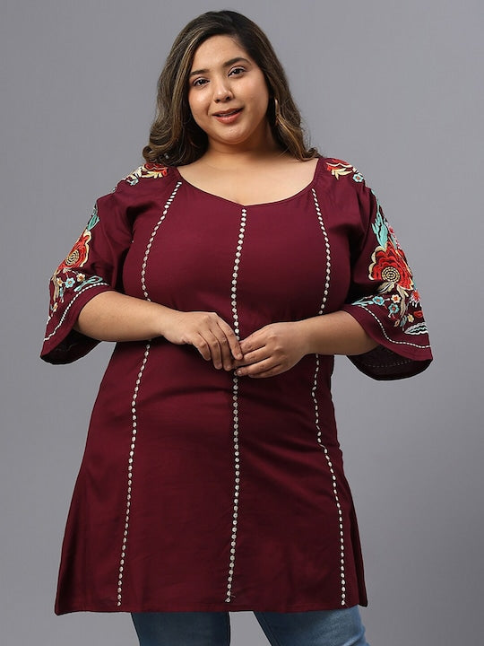 Plus Size Floral Embroidery Cotton Regular Top
