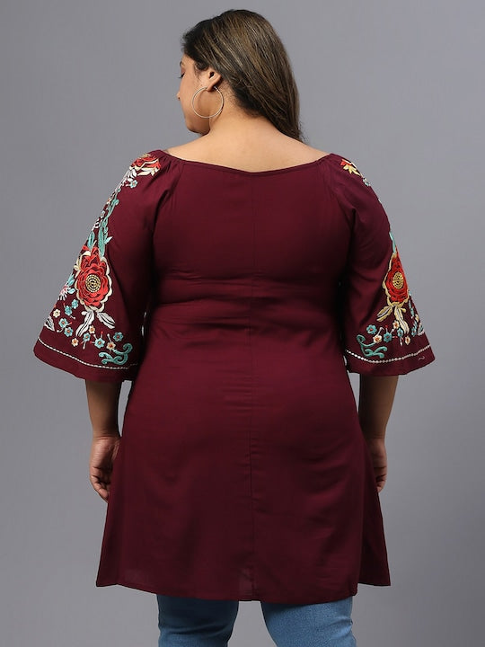 Plus Size Floral Embroidery Cotton Regular Top